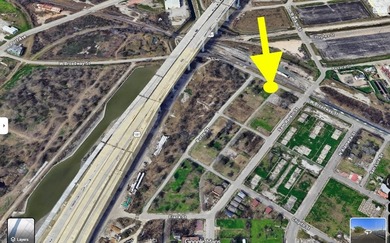 This vacant lot is minutes from down town Corpus Christi and - photo 2