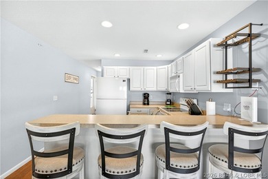 Beautiful 3-bedroom, 2-bath lakefront condo at Clearwater - photo 11