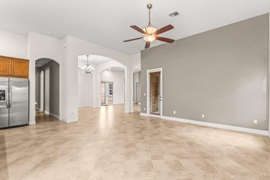 Welcome to this beautifully maintained 4-bedroom, 3-bathroom - photo 13