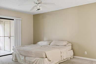 This spacious and bright first floor unit is a fantastic value - photo 15