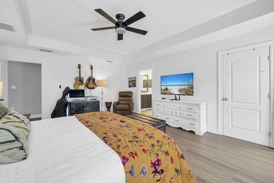 This stunning 4BR/3.5BA home in Eagle Bay offers style and - photo 22