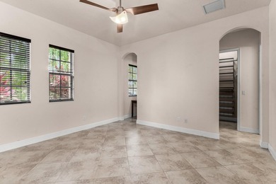Welcome to this beautifully maintained 4-bedroom, 3-bathroom - photo 31
