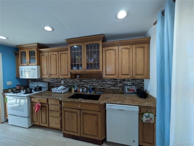 Waterfront Living with Private Dock - Rare Opportunity! Welcome - photo 3