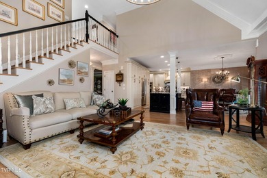 Welcome to one of the most exceptional golf course residences in - photo 33