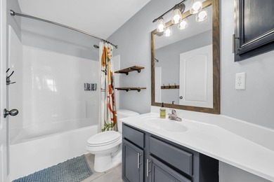 This stunning 4BR/3.5BA home in Eagle Bay offers style and - photo 34