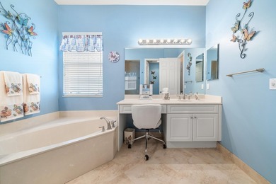 Welcome to this beautifully maintained 4-bedroom, 3-bathroom - photo 39
