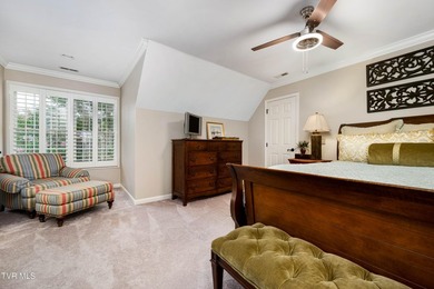 Welcome to one of the most exceptional golf course residences in - photo 40