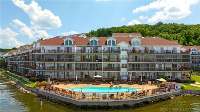 Beautiful 3-bedroom, 2-bath lakefront condo at Clearwater - photo 42