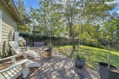 This stunning 4BR/3.5BA home in Eagle Bay offers style and - photo 42