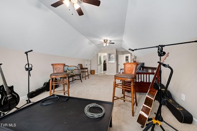 Welcome to one of the most exceptional golf course residences in - photo 43