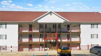 Beautiful 3-bedroom, 2-bath lakefront condo at Clearwater - photo 46