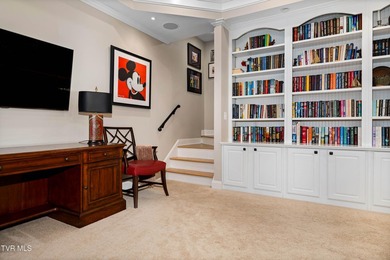 Welcome to one of the most exceptional golf course residences in - photo 46