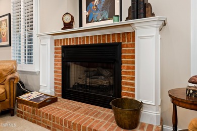 Welcome to one of the most exceptional golf course residences in - photo 48