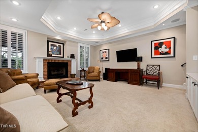 Welcome to one of the most exceptional golf course residences in - photo 50