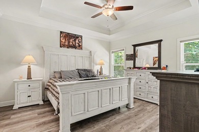 Welcome to this exceptional 5-bedroom, 3-bathroom home located - photo 14