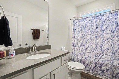 Welcome to this exceptional 5-bedroom, 3-bathroom home located - photo 22