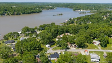 Tucked near the water in Warsaw, this 3-bedroom, 1-bath ranch - photo 30