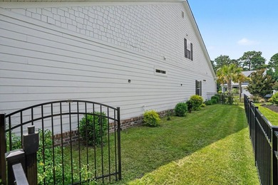 Welcome to this exceptional 5-bedroom, 3-bathroom home located - photo 34