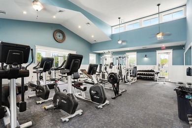 Welcome to this exceptional 5-bedroom, 3-bathroom home located - photo 38