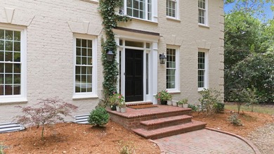 CLASSIC SOUTHERN CHARM meets MODERN UPDATES in this beautifully - photo 9