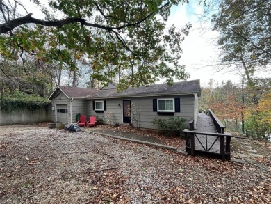 Lake Home Sale Pending in Doniphan, Missouri