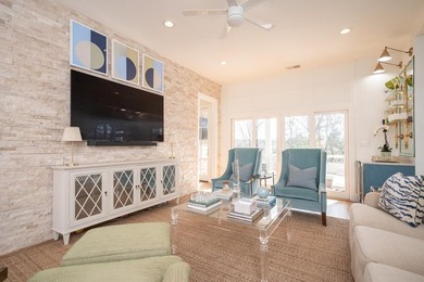 BEAUTIFUL home with STUNNING views of the Highlands Lake! No - photo 12