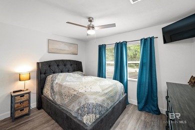 Beautifully remodeled home on 1.7 private acres with no HOA and - photo 18