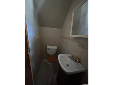 Fantastic opportunity to turn this unique multifamily lot with 2 - photo 32