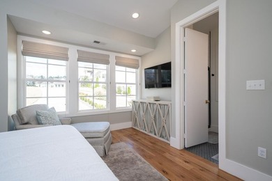 BEAUTIFUL home with STUNNING views of the Highlands Lake! No - photo 36