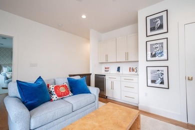 BEAUTIFUL home with STUNNING views of the Highlands Lake! No - photo 44