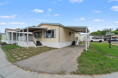 2 bed, 2 bath home (~980 sq ft) built in 1984 in Meadowbrook - photo 1