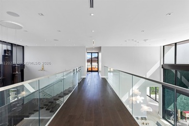 A spectacular modern waterfront estate commanding a premier - photo 23