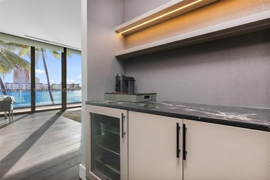 A spectacular modern waterfront estate commanding a premier - photo 26