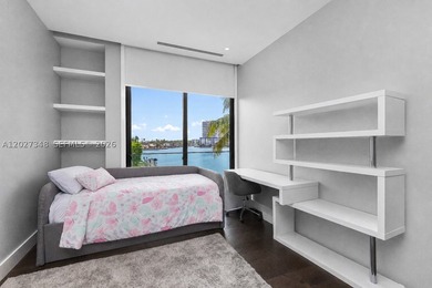 A spectacular modern waterfront estate commanding a premier - photo 35