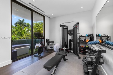 A spectacular modern waterfront estate commanding a premier - photo 37