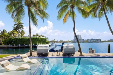 A spectacular modern waterfront estate commanding a premier - photo 44