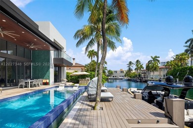 A spectacular modern waterfront estate commanding a premier - photo 45