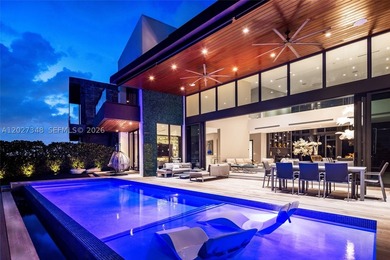 A spectacular modern waterfront estate commanding a premier - photo 52