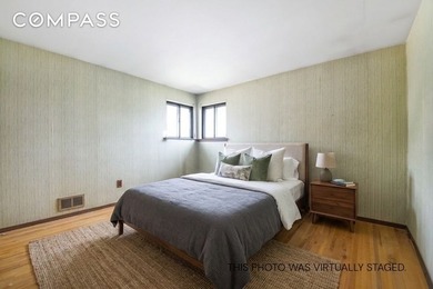 Welcome to this spacious and versatile home in the heart of - photo 6