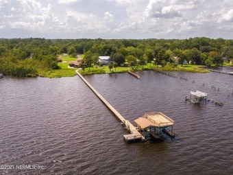 Lake Home Off Market in Middleburg, Florida