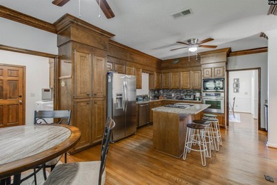 Welcome to this ultimate 4 bed/4.5 bath Lake Murray retreat with - photo 13