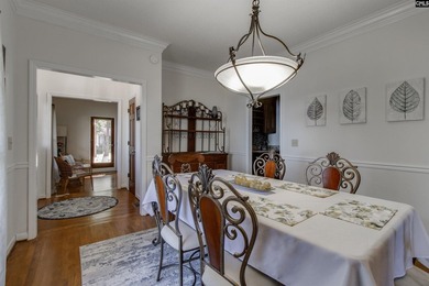 Welcome to this ultimate 4 bed/4.5 bath Lake Murray retreat with - photo 17