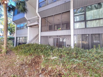 Beautifully UPDATED 1 bedroom / 1 bathroom ground-floor condo in - photo 17