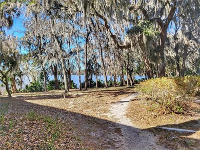 Beautifully UPDATED 1 bedroom / 1 bathroom ground-floor condo in - photo 19