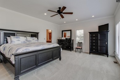 Welcome to this ultimate 4 bed/4.5 bath Lake Murray retreat with - photo 20