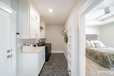 Parade of Homes 2020! This is a must see! Situated on a spacious - photo 26