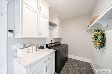 Parade of Homes 2020! This is a must see! Situated on a spacious - photo 27