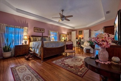 Stunning Estate Home on Double Lot - Space, Elegance & Comfort - photo 34