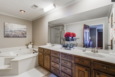 Welcome to this ultimate 4 bed/4.5 bath Lake Murray retreat with - photo 38