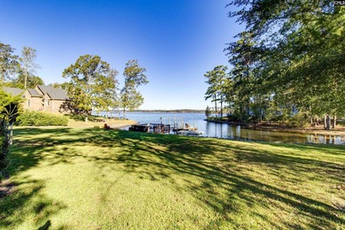 Welcome to this ultimate 4 bed/4.5 bath Lake Murray retreat with - photo 50
